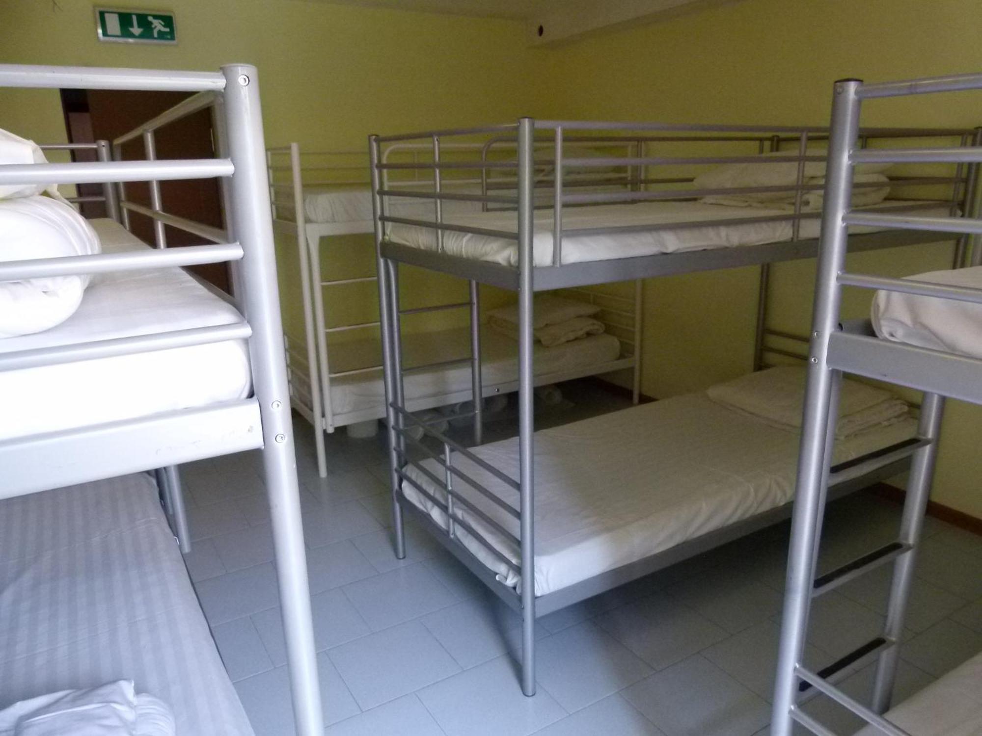 Why Me Eco-Friendly Hostel Tbilisi Ngoại thất bức ảnh