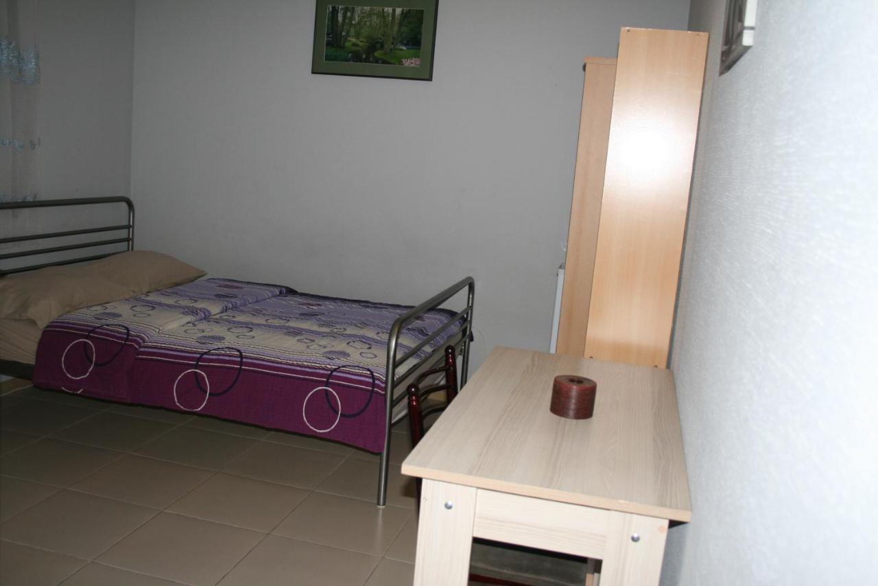 Why Me Eco-Friendly Hostel Tbilisi Ngoại thất bức ảnh